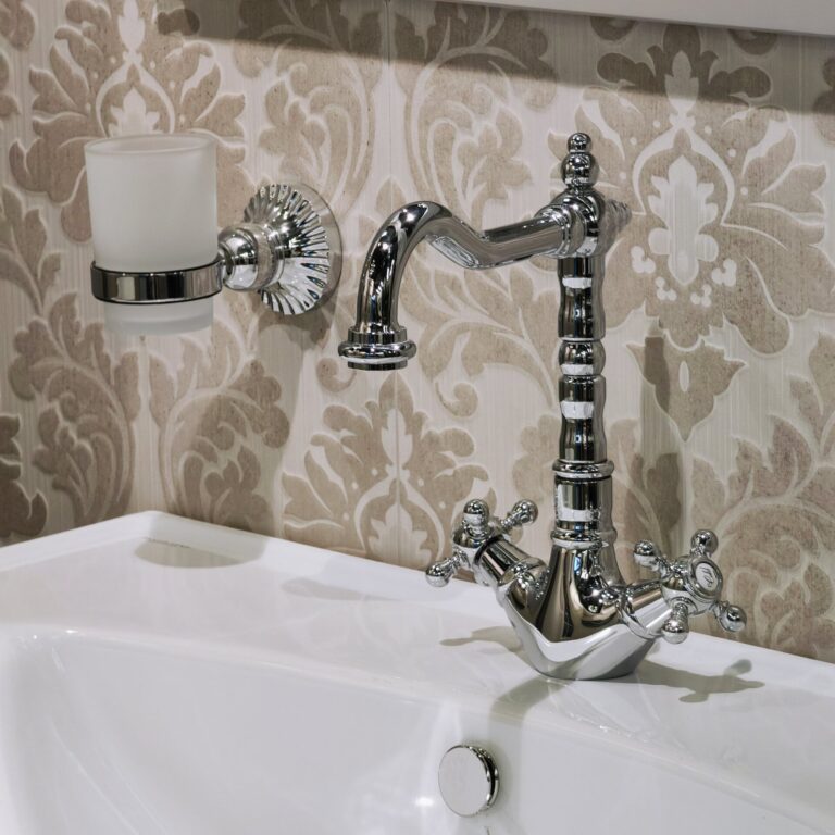 modern-beautiful-bathroom-interior