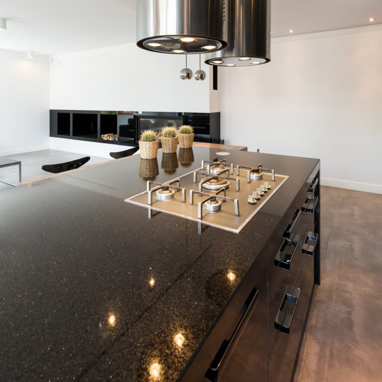 open-kitchen-in-luxurious-style