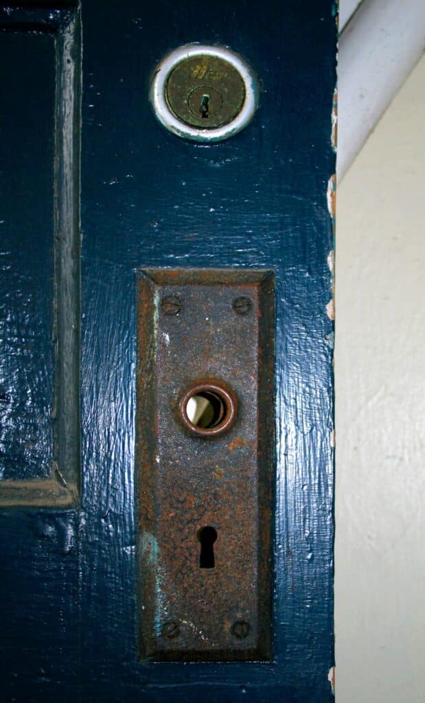 Photo "Door hardware for multi-family buildings"